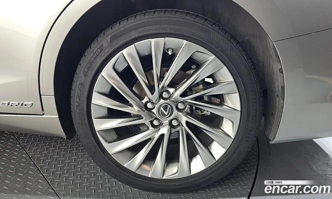 Lexus ES 2022 2.5 автомат (гидро), фото 7
