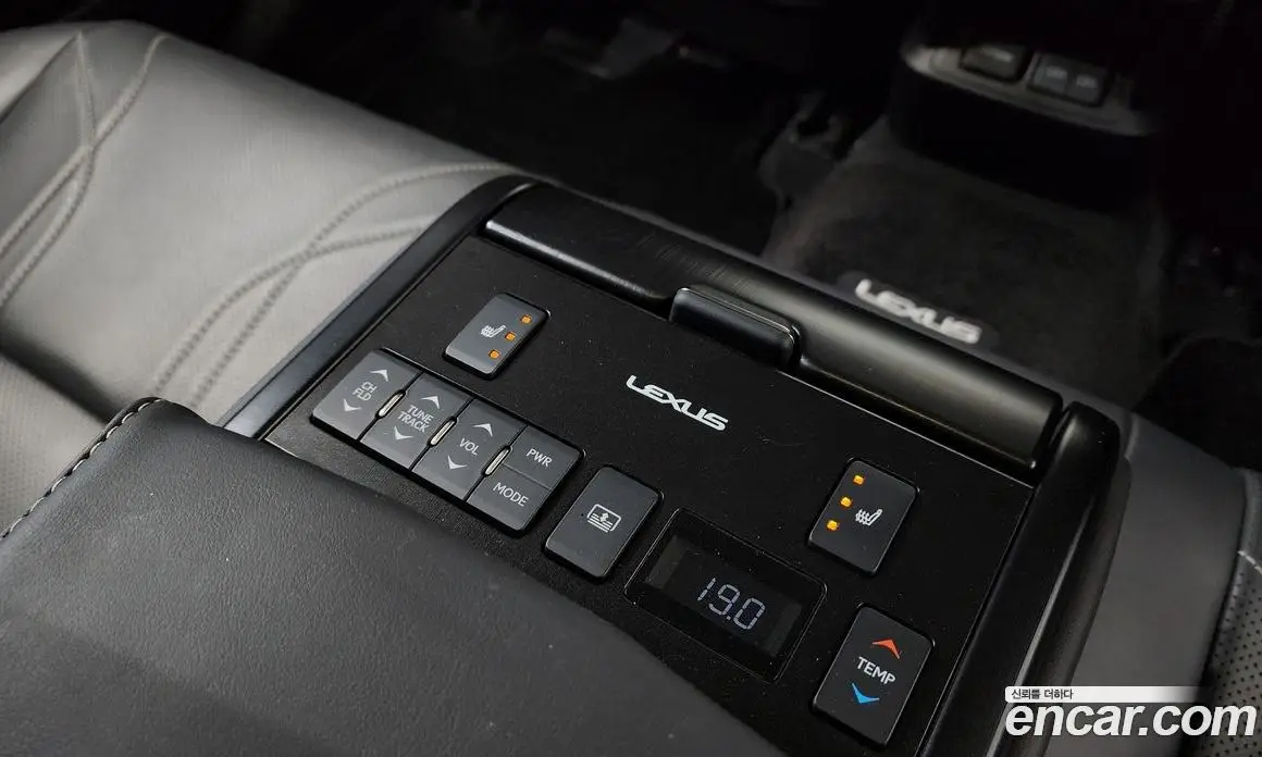 Lexus ES 2023 2.5 автомат (гидро), фото 17