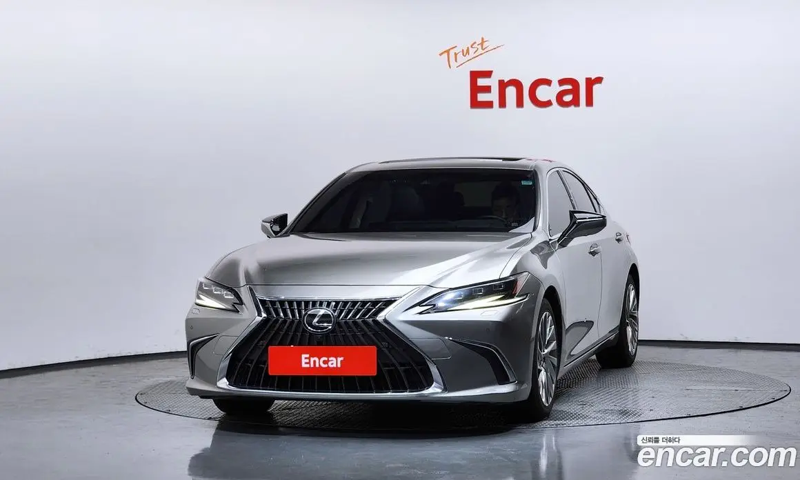 Lexus ES 2023 2.5 автомат (гидро), фото 3