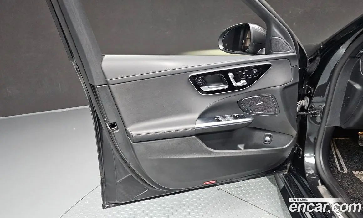 Mercedes-Benz C-Class 2022 2.0 автомат (гидро), фото 14