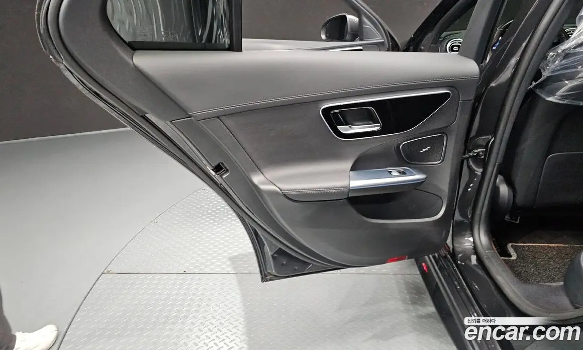 Mercedes-Benz C-Class 2022 2.0 автомат (гидро), фото 15