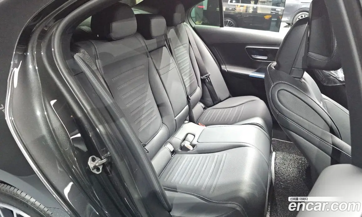 Mercedes-Benz C-Class 2022 2.0 автомат (гидро), фото 17