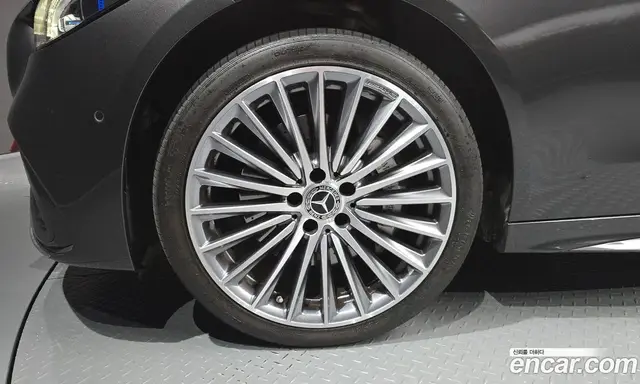 Mercedes-Benz C-Class 2022 2.0 автомат (гидро), миниатюра 5