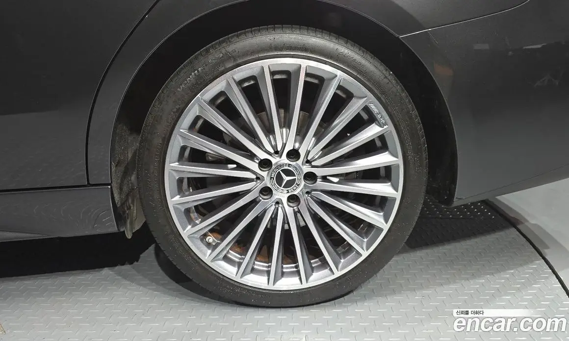 Mercedes-Benz C-Class 2022 2.0 автомат (гидро), фото 7
