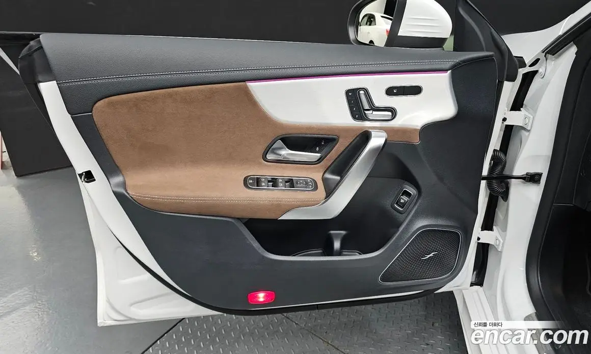 Mercedes-Benz CLA-Class 2025 2.0 автомат (гидро), фото 13