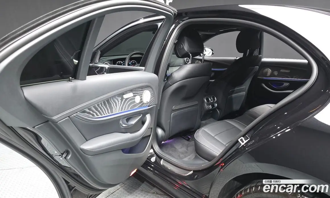 Mercedes-Benz E-Class 2022 2.0 автомат (гидро), фото 16