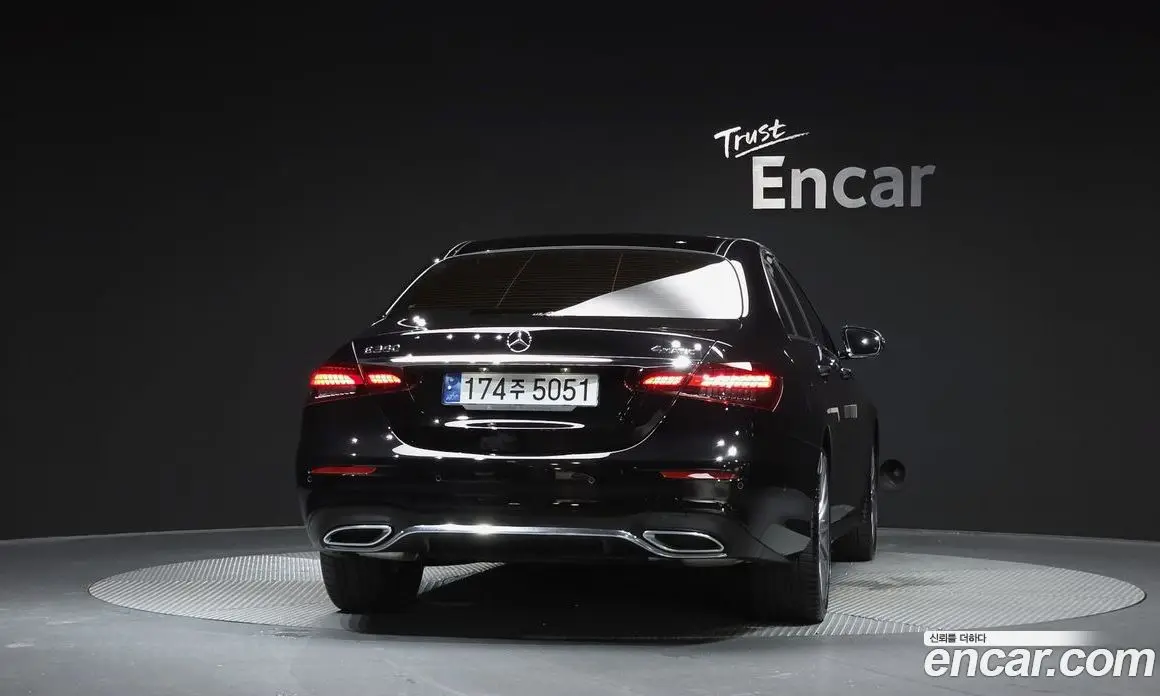 Mercedes-Benz E-Class 2022 2.0 автомат (гидро), фото 4