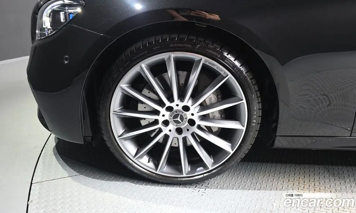 Mercedes-Benz E-Class 2022 2.0 автомат (гидро), фото 5