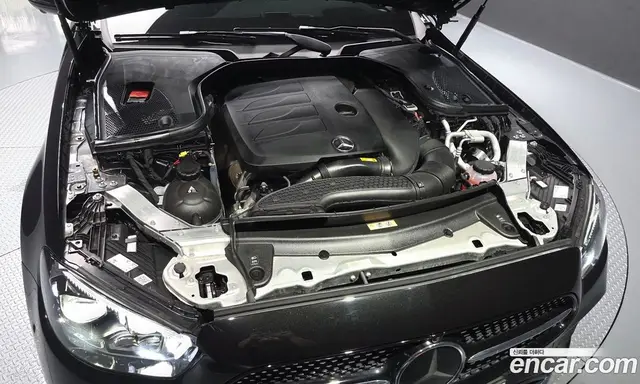 Mercedes-Benz E-Class 2022 2.0 автомат (гидро), миниатюра 6