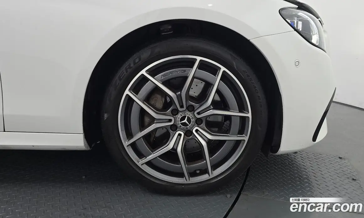 Mercedes-Benz E-Class 2023 1.9 автомат (гидро), фото 31