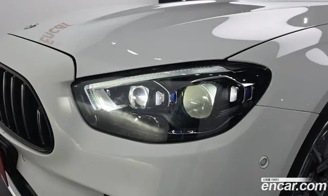 Mercedes-Benz E-Class 2023 1.9 автомат (гидро), миниатюра 7