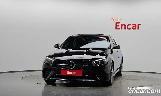 Mercedes-Benz E-Class 2023 2.0 автомат (гидро), миниатюра 2