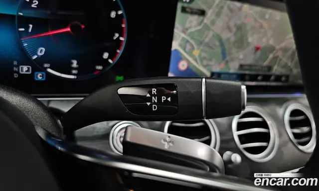 Mercedes-Benz E-Class 2023 2.0 автомат (гидро), миниатюра 11