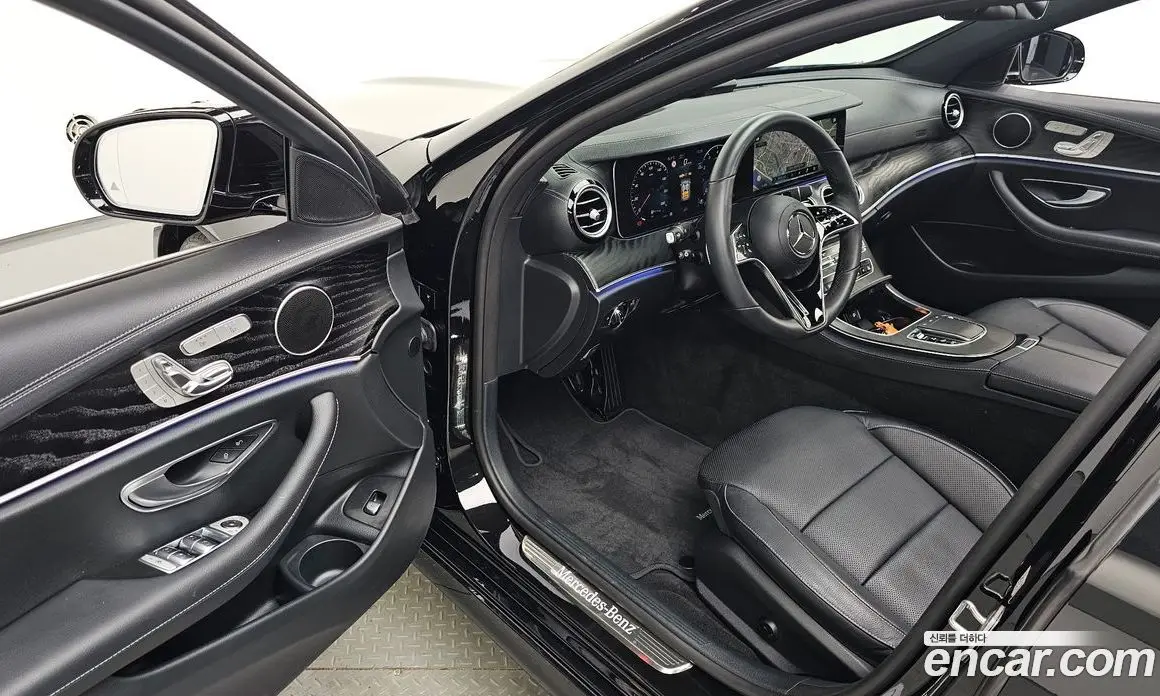 Mercedes-Benz E-Class 2023 2.0 автомат (гидро), фото 12