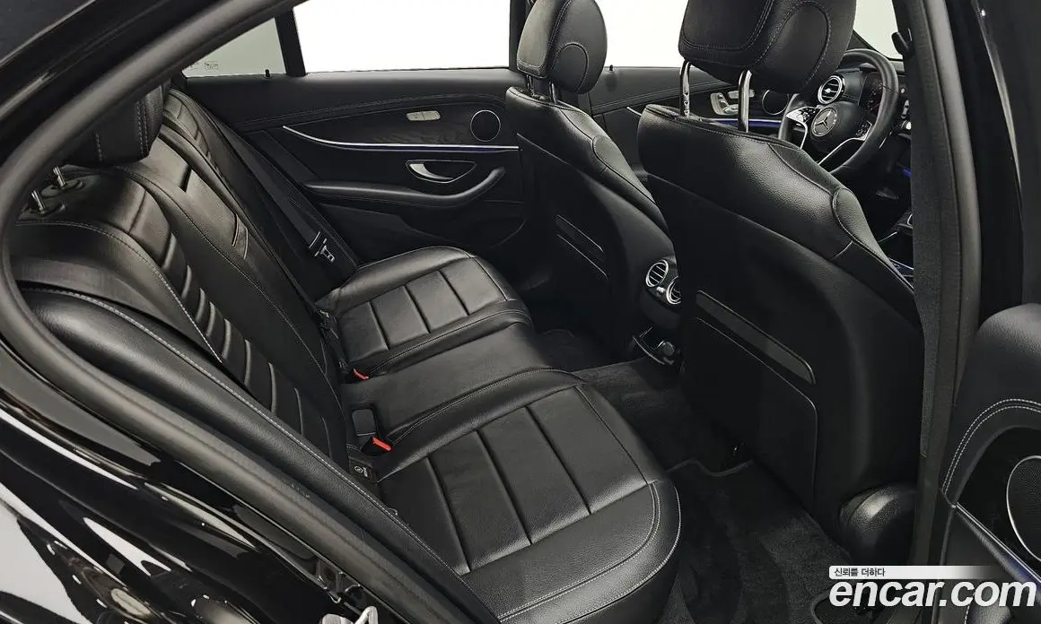 Mercedes-Benz E-Class 2023 2.0 автомат (гидро), фото 17