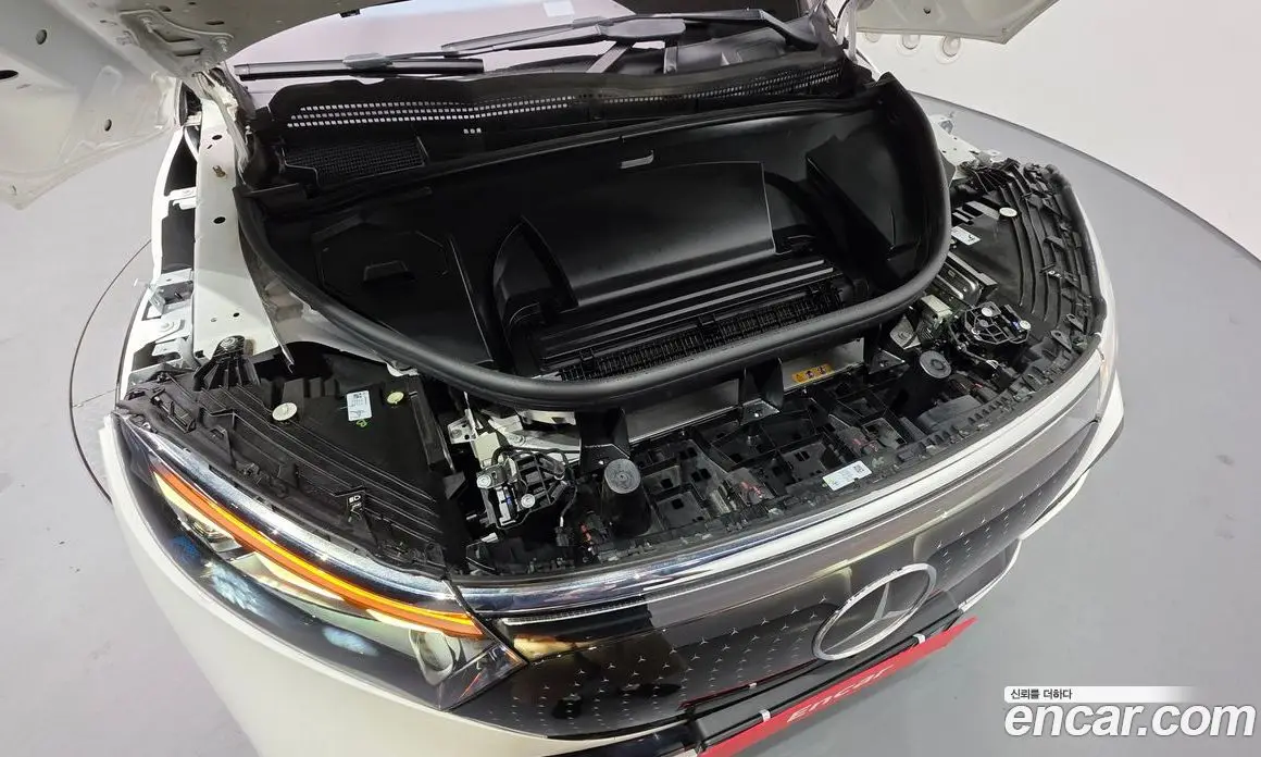 Mercedes-Benz EQS 2023 0.3 автомат (гидро), фото 6