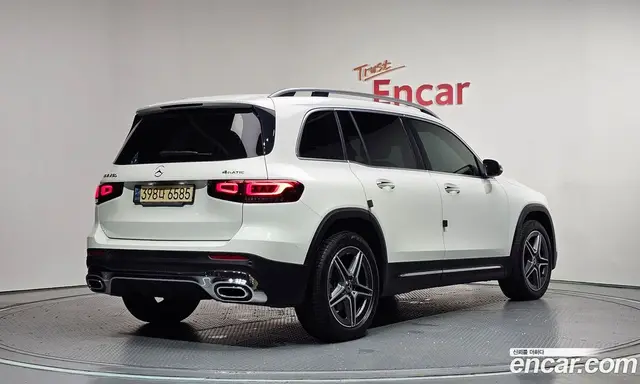 Mercedes-Benz GLB-Class 2022 2.0 автомат (гидро), миниатюра 2