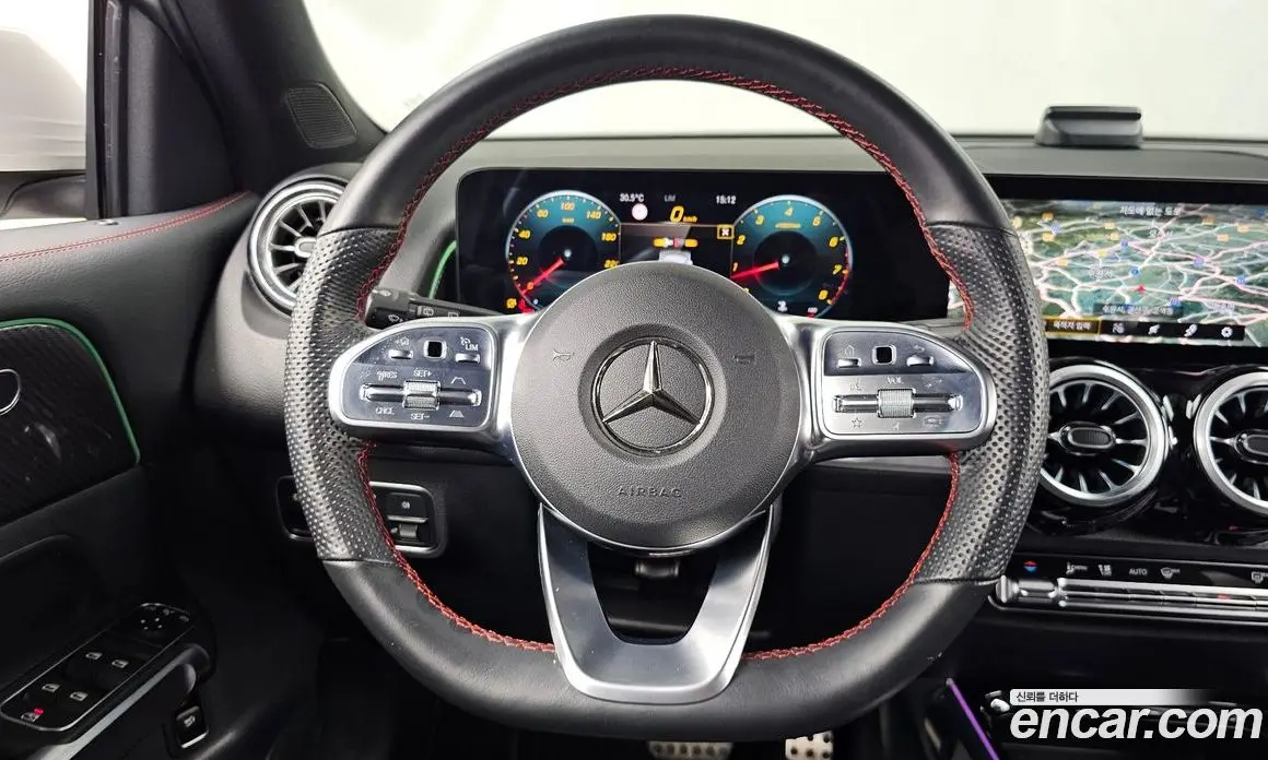 Mercedes-Benz GLB-Class 2022 2.0 автомат (гидро), фото 19