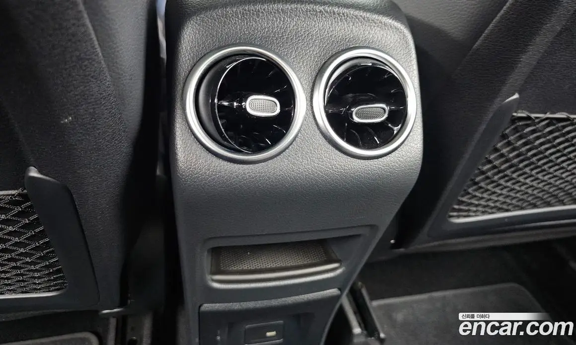 Mercedes-Benz GLB-Class 2022 2.0 автомат (гидро), фото 24