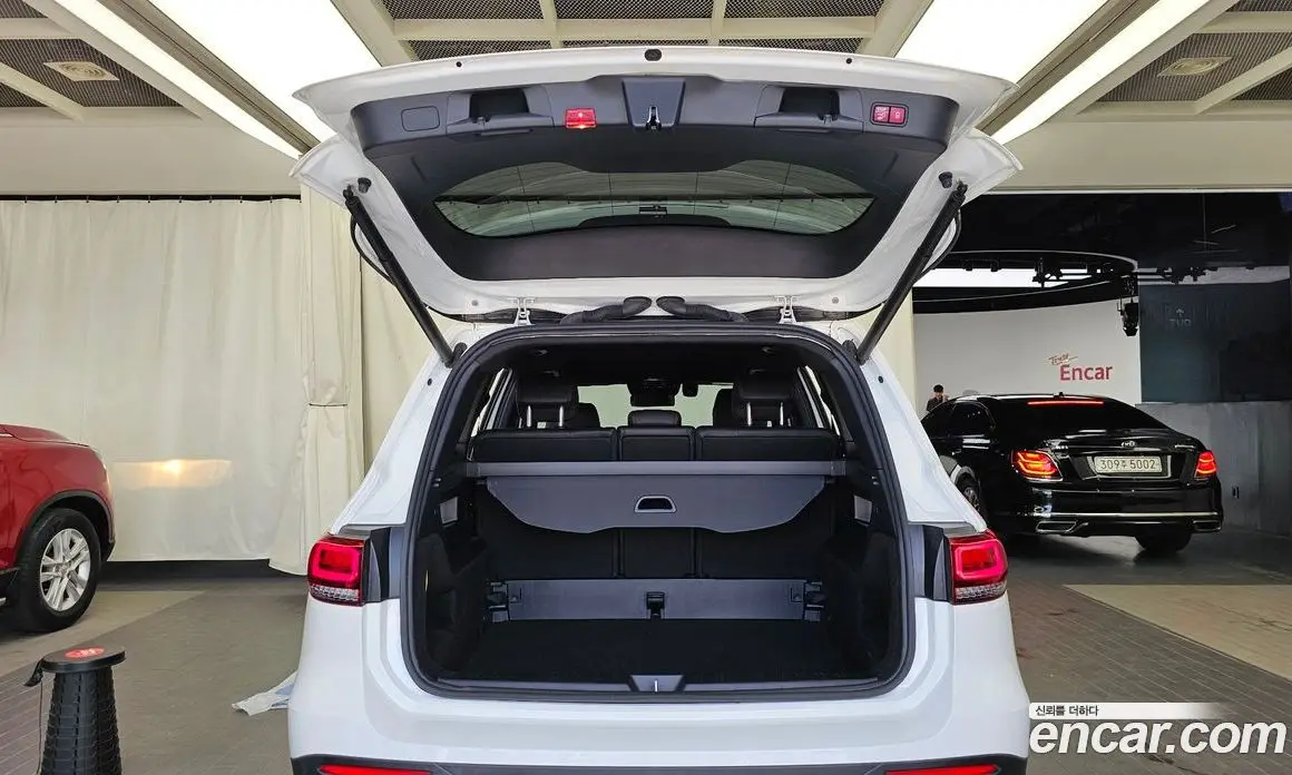 Mercedes-Benz GLB-Class 2022 2.0 автомат (гидро), фото 26