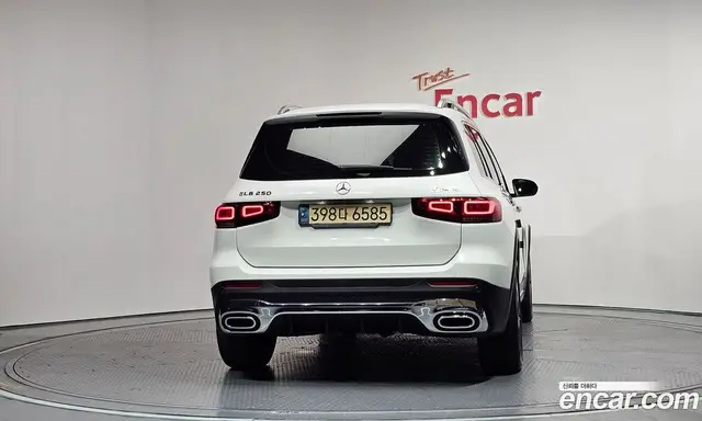 Mercedes-Benz GLB-Class 2022 2.0 автомат (гидро), миниатюра 4