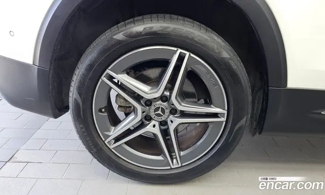 Mercedes-Benz GLB-Class 2022 2.0 автомат (гидро), миниатюра 5