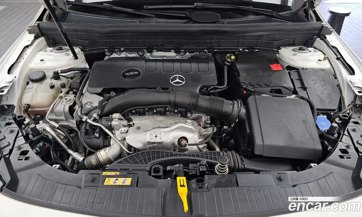 Mercedes-Benz GLB-Class 2022 2.0 автомат (гидро), фото 6