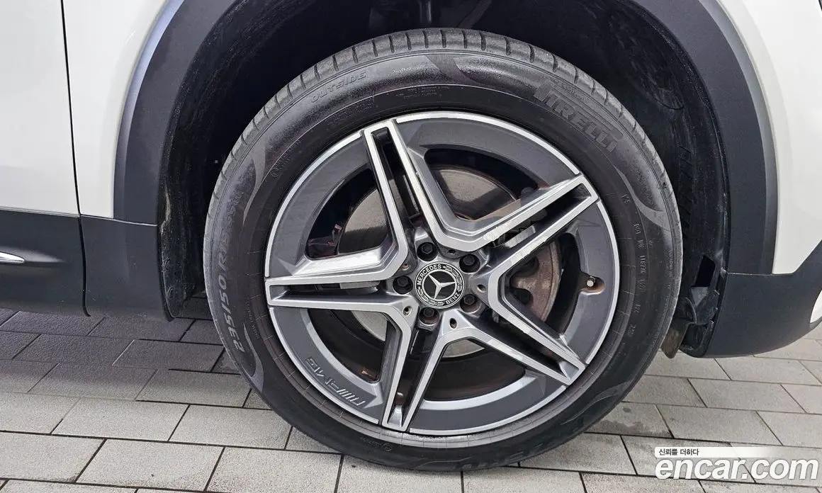 Mercedes-Benz GLB-Class 2022 2.0 автомат (гидро), фото 7