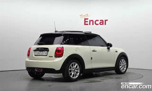 Mini Cooper 2016 1.5 автомат (гидро), миниатюра 2