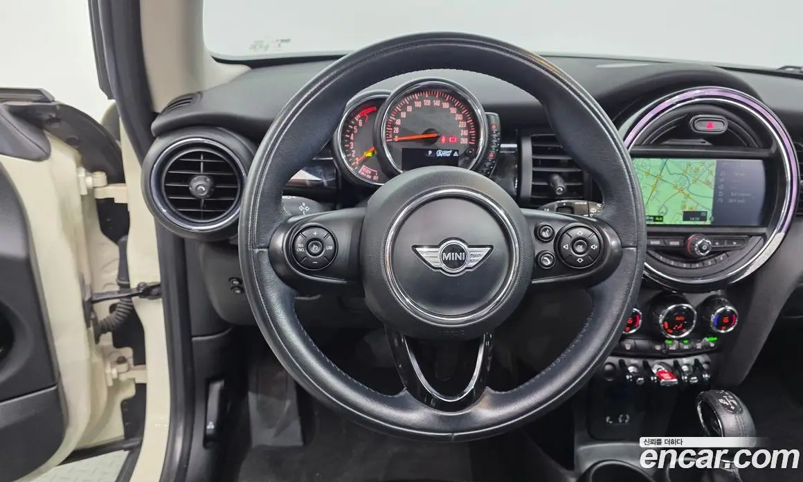 Mini Cooper 2016 1.5 автомат (гидро), фото 15