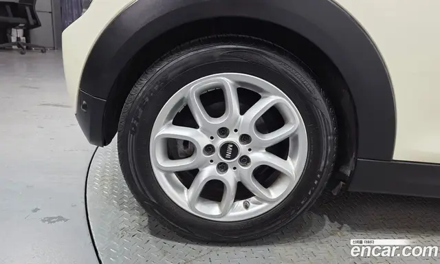 Mini Cooper 2016 1.5 автомат (гидро), миниатюра 5
