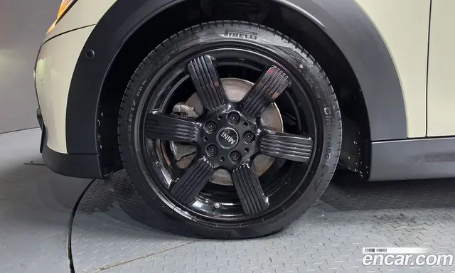 Mini Cooper Convertible 2021 2.0 автомат (гидро), миниатюра 5