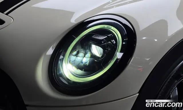 Mini Cooper Convertible 2021 2.0 автомат (гидро), миниатюра 8
