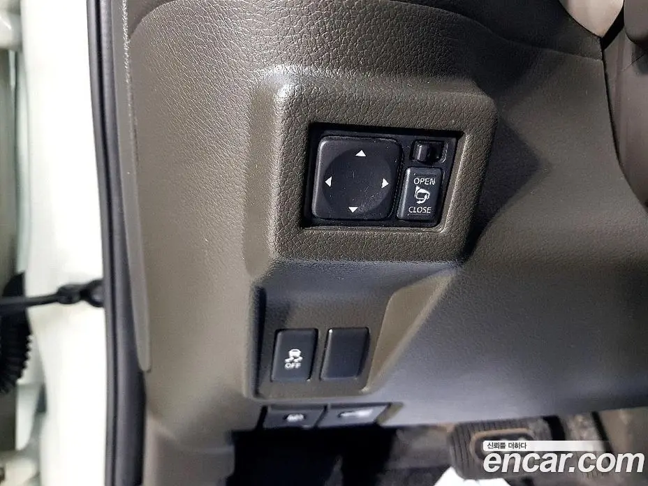 Nissan Cube 2011 1.8 автомат (гидро), фото 11