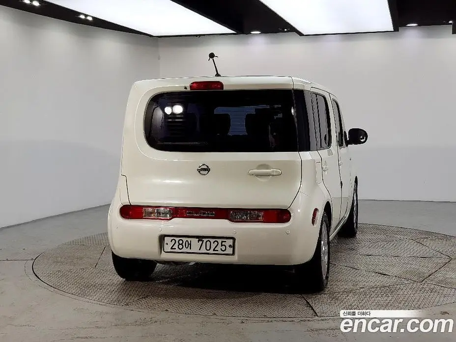 Nissan Cube 2011 1.8 автомат (гидро), фото 3