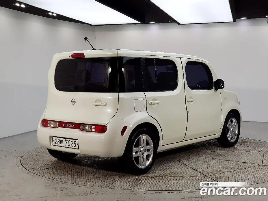 Nissan Cube 2011 1.8 автомат (гидро), фото 4