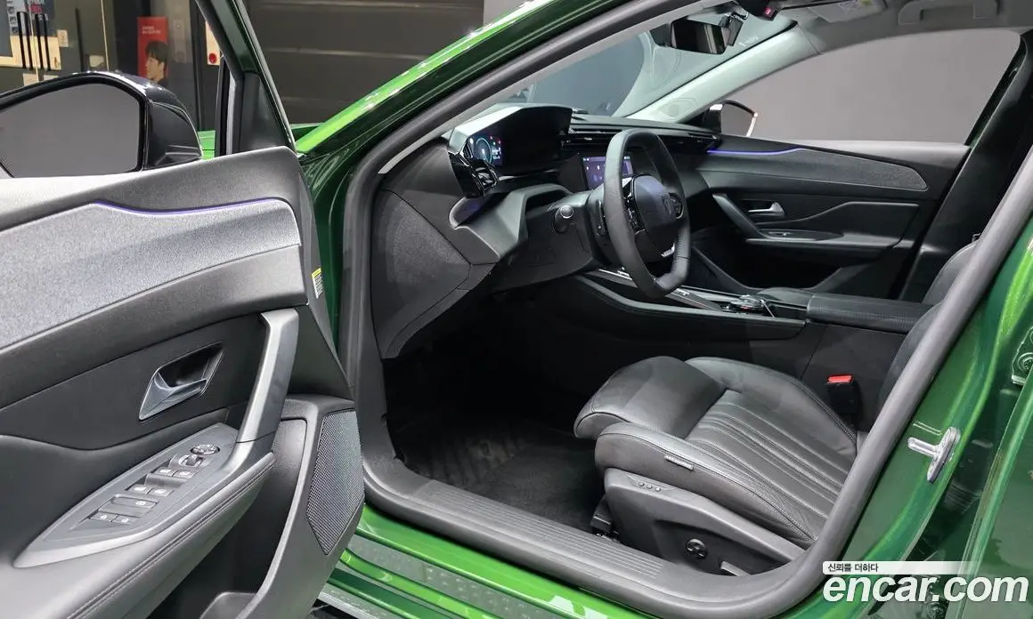 Peugeot 308 2023 1.5 автомат (гидро), фото 13