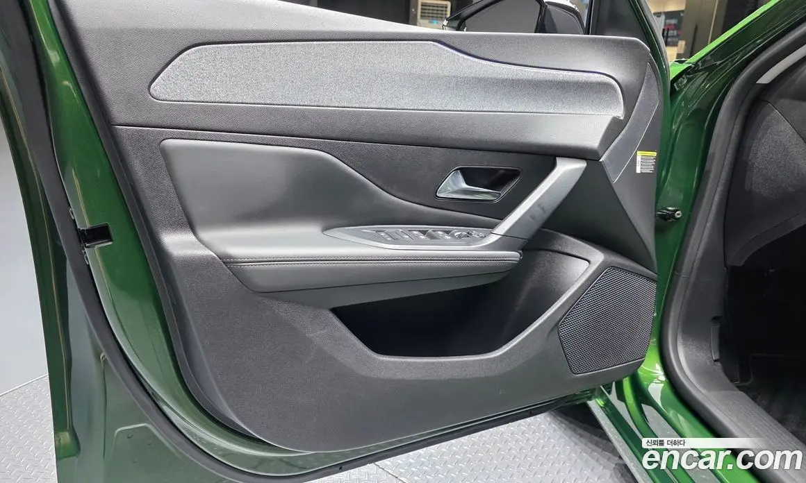 Peugeot 308 2023 1.5 автомат (гидро), фото 14