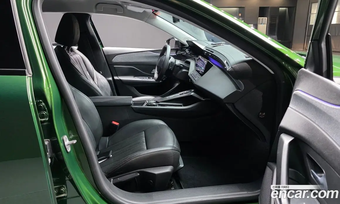 Peugeot 308 2023 1.5 автомат (гидро), фото 16