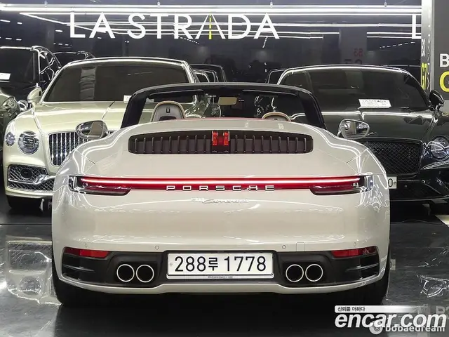 Porsche 911 2020 3.0 автомат (гидро), миниатюра 2