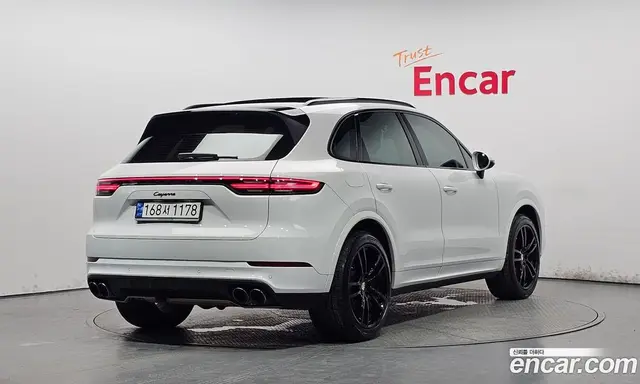Porsche Cayenne 2019 3.0 автомат (гидро), миниатюра 2