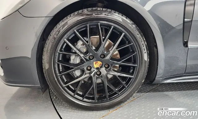 Porsche Panamera 2018 3.0 автомат (гидро), миниатюра 5
