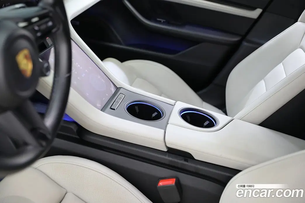 Porsche Taycan 2021 0.1 автомат (гидро), фото 17