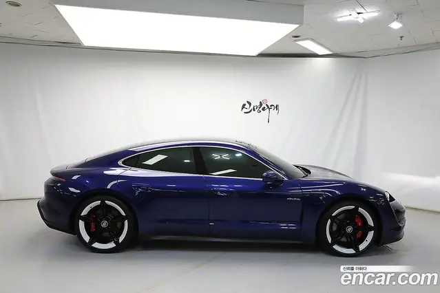 Porsche Taycan 2021 0.1 автомат (гидро), миниатюра 4