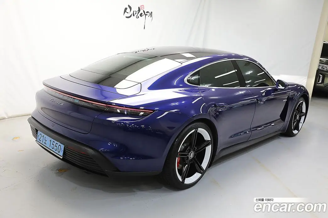 Porsche Taycan 2021 0.1 автомат (гидро), фото 5