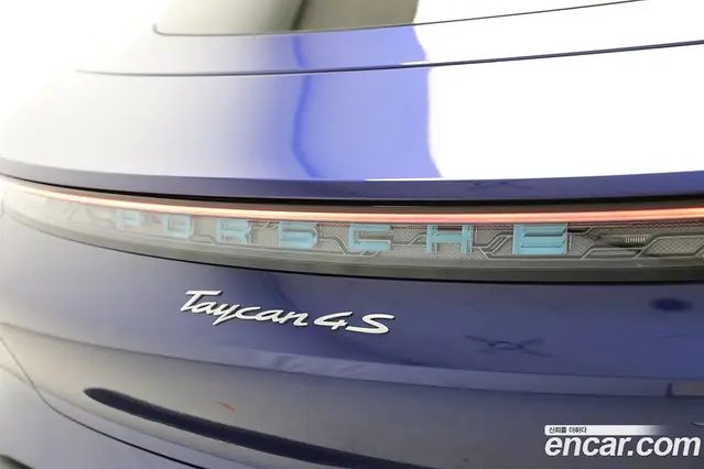 Porsche Taycan 2021 0.1 автомат (гидро), миниатюра 10