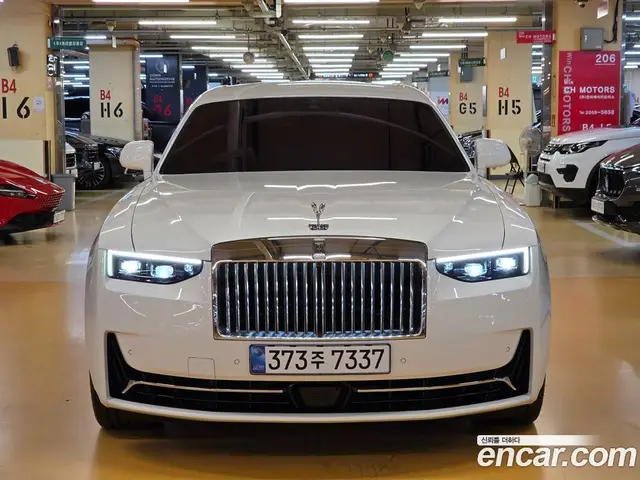 Rolls-Royce Ghost 2026 6.8 автомат (гидро), миниатюра 3