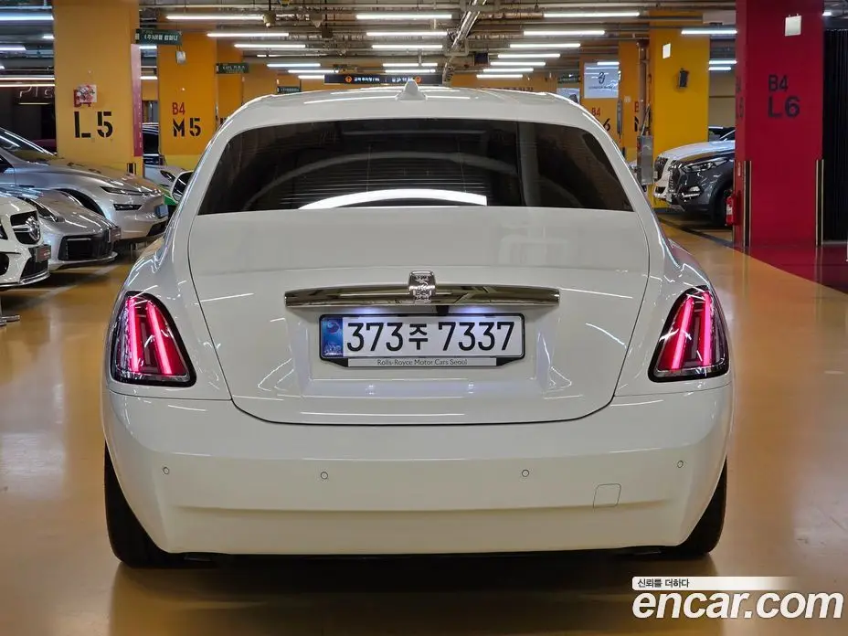 Rolls-Royce Ghost 2026 6.8 автомат (гидро), фото 4