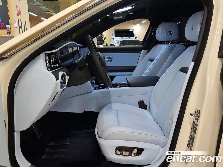 Rolls-Royce Ghost 2026 6.8 автомат (гидро), фото 8