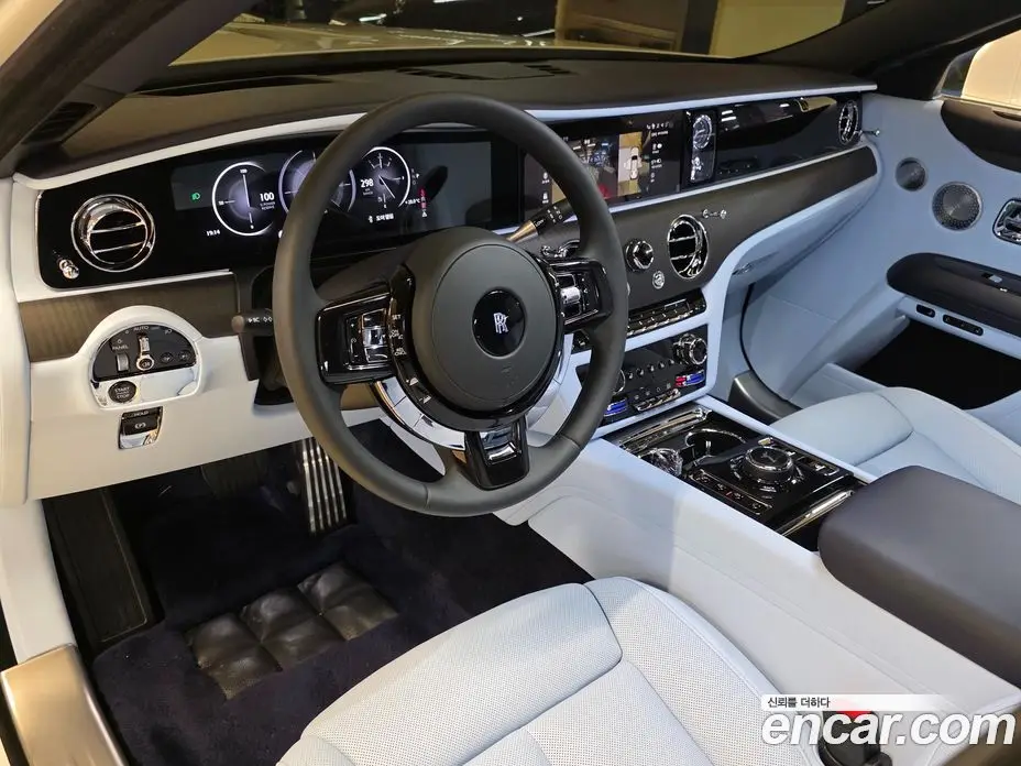 Rolls-Royce Ghost 2026 6.8 автомат (гидро), фото 9
